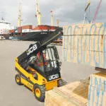 JCB 77-52D diesel teletruk lifting materials.