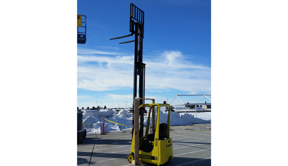 Mariotti ME AC 10c Microlift, mast extended.