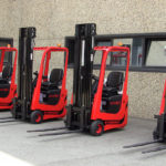 Mariotti MYCROS AC RWD 10C Forklifts lined up outdoors.