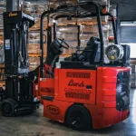 Bendi B40i5 LPG lift truck in warehouse.
