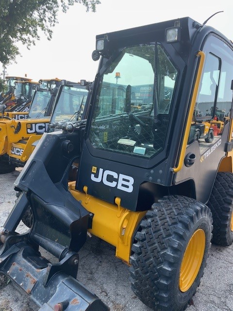 2018 – JCB 3TS-8W