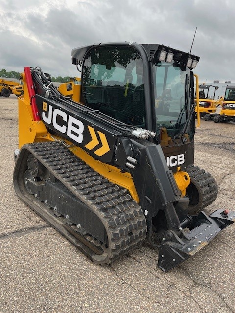 JCB 3TS-8T