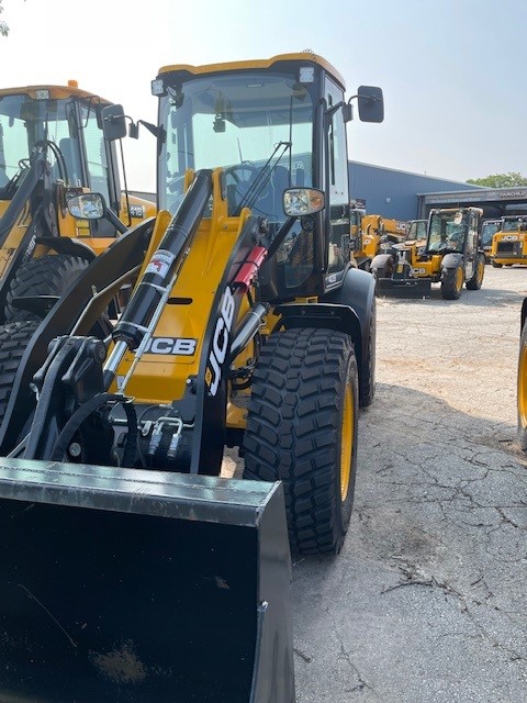 JCB 409