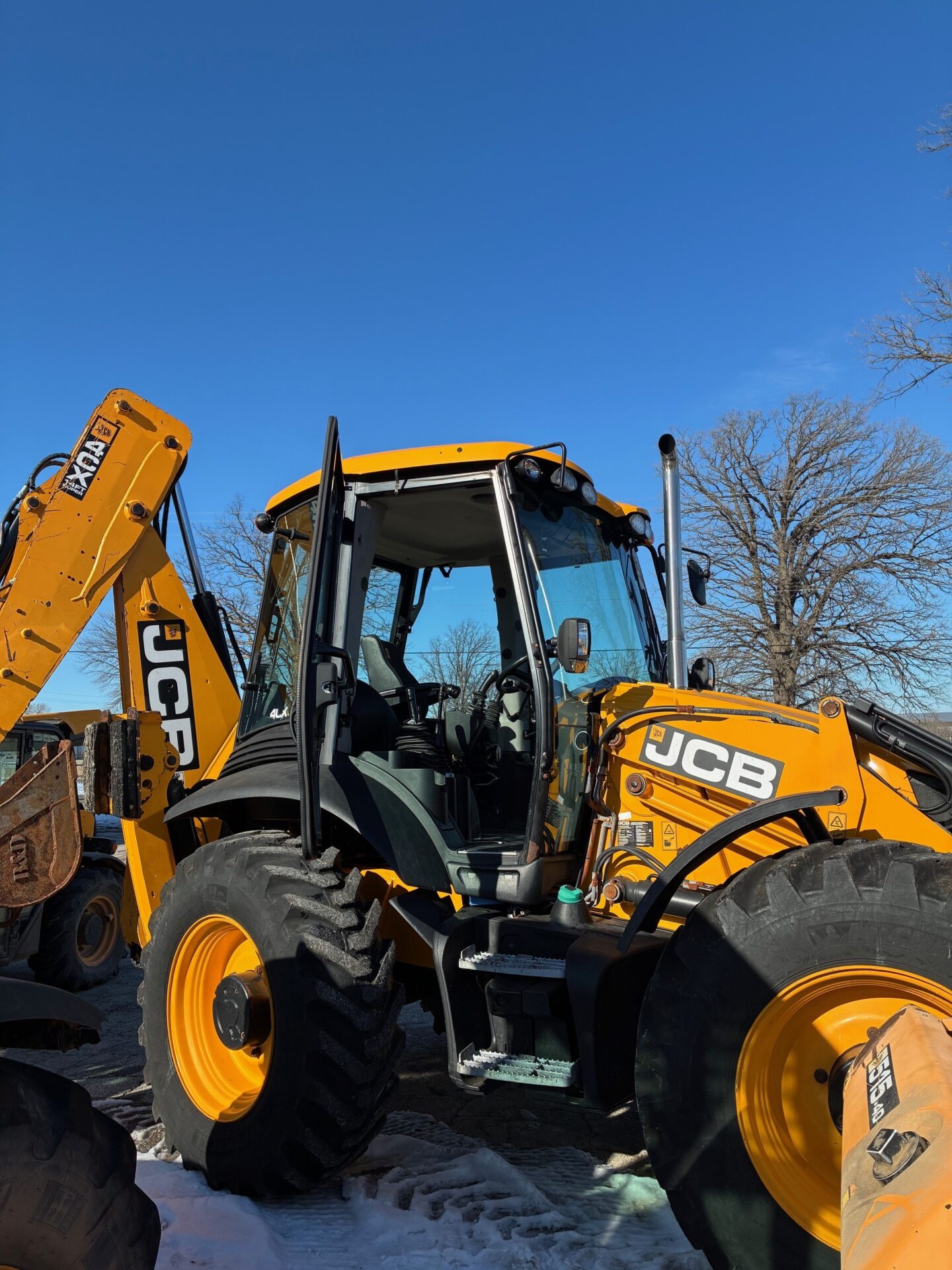 2022 – JCB 4CX-14