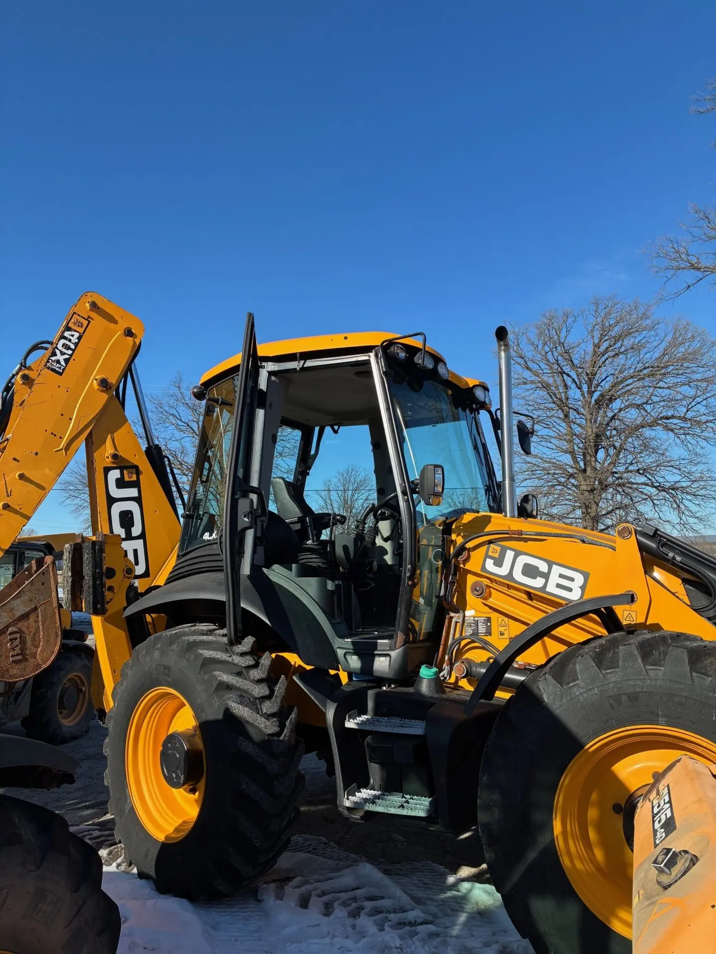 2022 – JCB 4CX-14