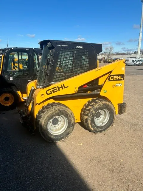 2020 – GEHL R190